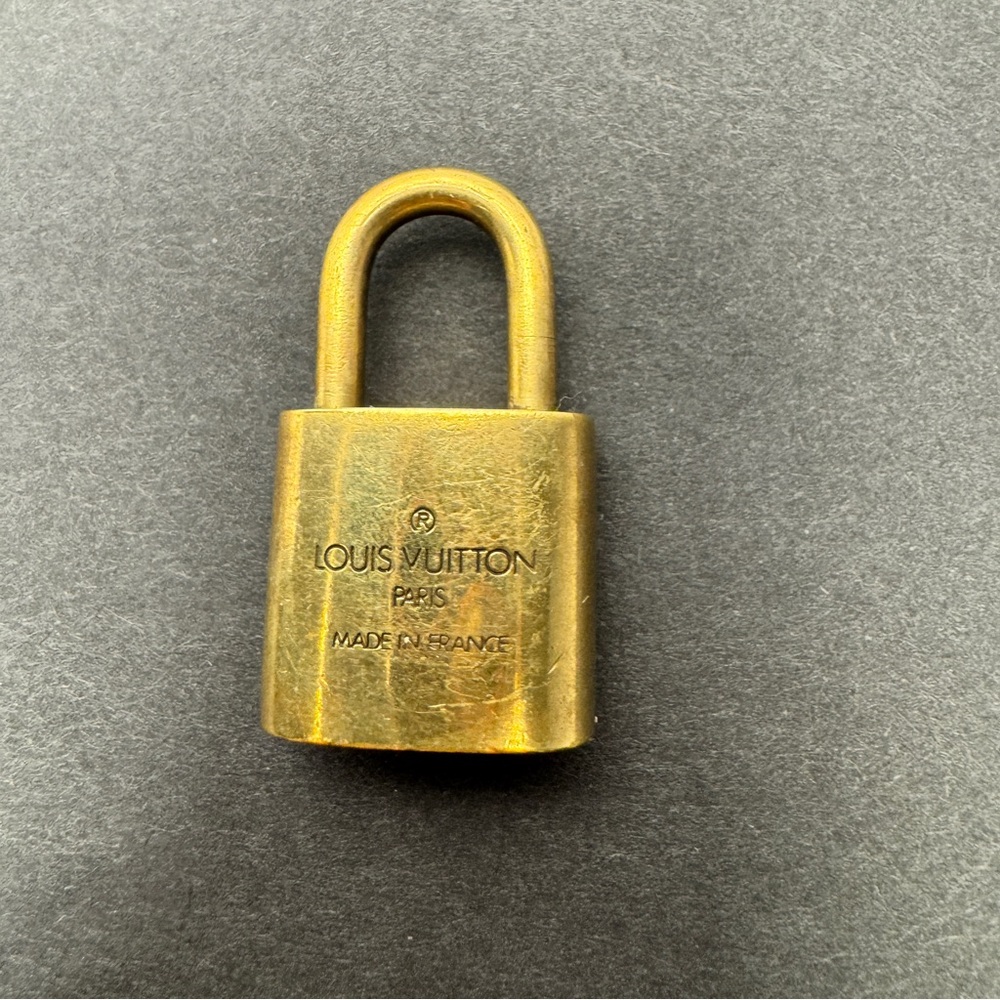 Louis Vuitton Brass 305 Padlock  No Key